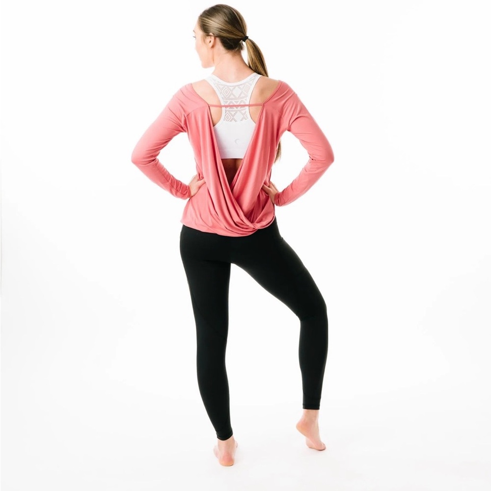 Zyia Salmon Open Back Yoga Top SZ Large